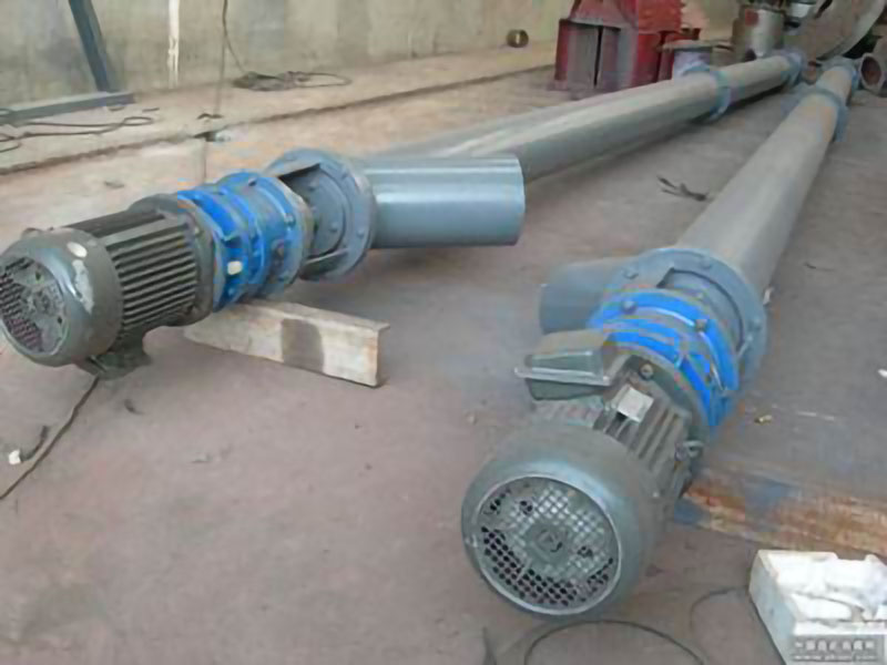 兩臺(tái)螺旋輸送機(jī)對(duì)接轉(zhuǎn)向時(shí)需要注意事項(xiàng)